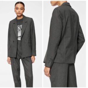Anine Bing pinstripe blazer 🤍